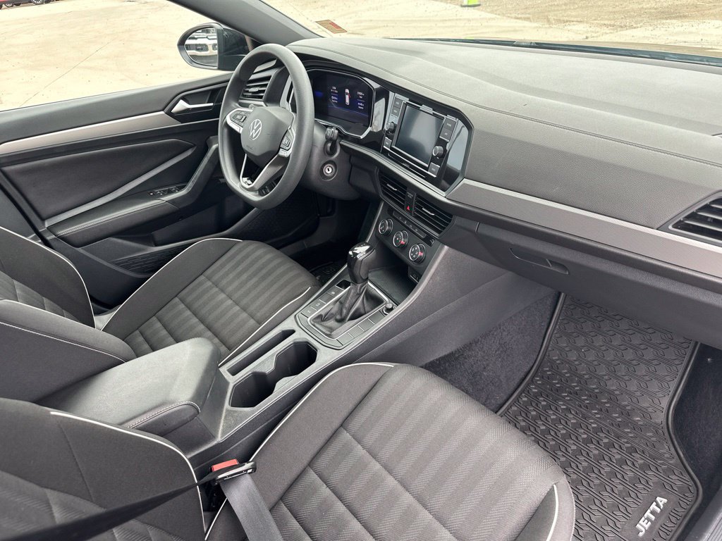Used 2022 Volkswagen Jetta Sport FWD image 29
