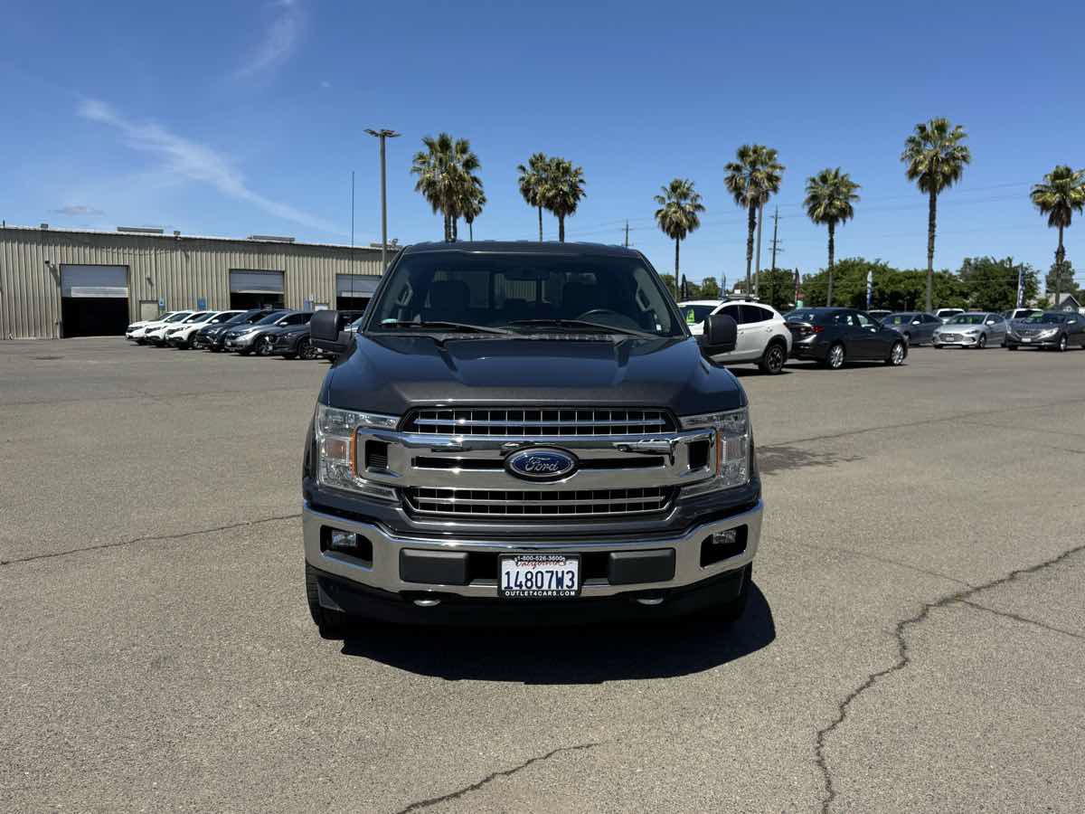 Used 2018 Ford F150 XLT w/ Equipment Group 302A Luxury AWD/4WD image 4