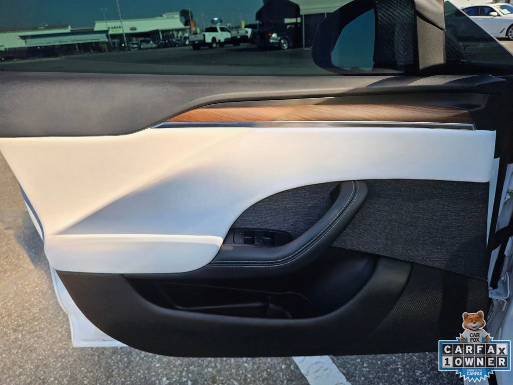 Used 2023 Tesla Model S Standard Range image 23