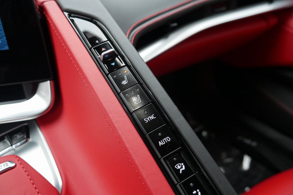 Used 2024 Chevrolet Corvette Stingray Premium Conv w/ Z51 Performance Package image 18