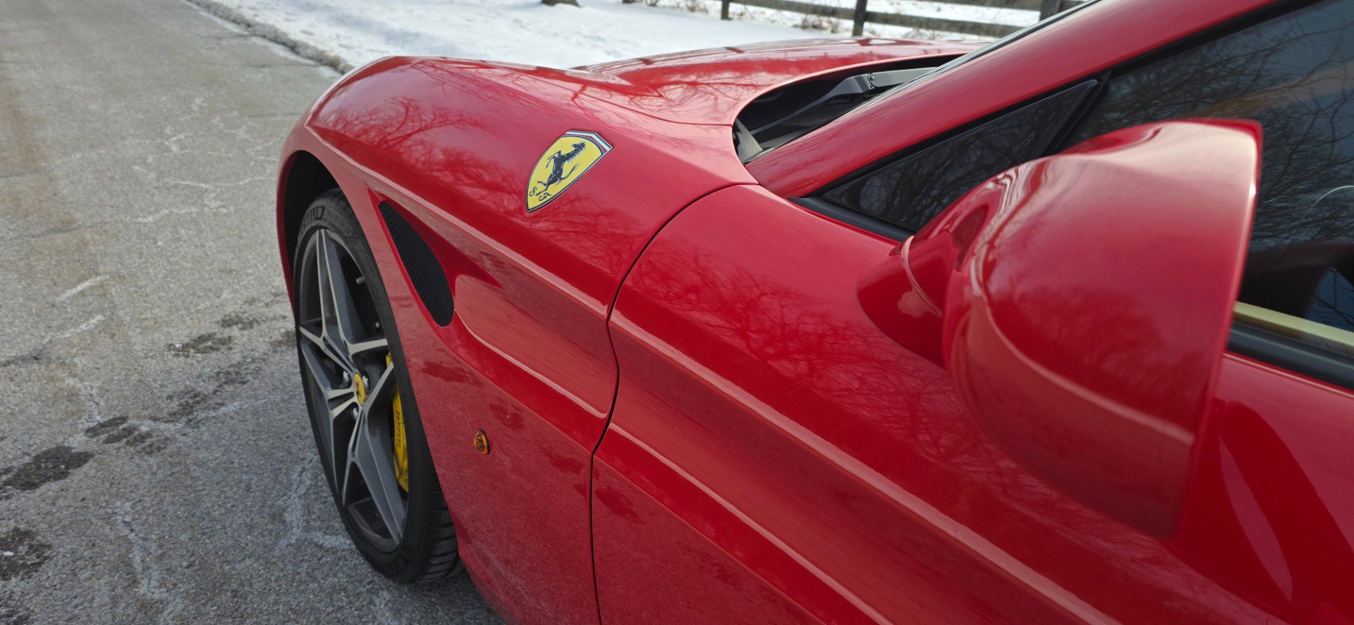 Used 2015 Ferrari California T RWD image 15