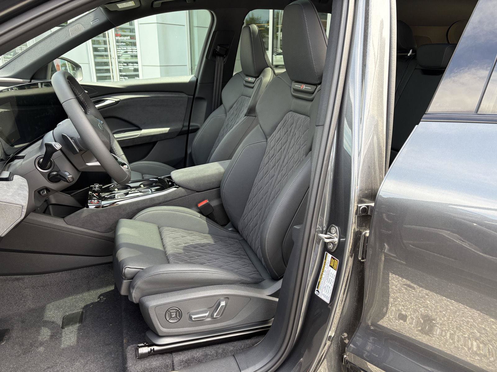 New 2027 Audi SQ6 e-tron Premium Plus AWD/4WD image 9