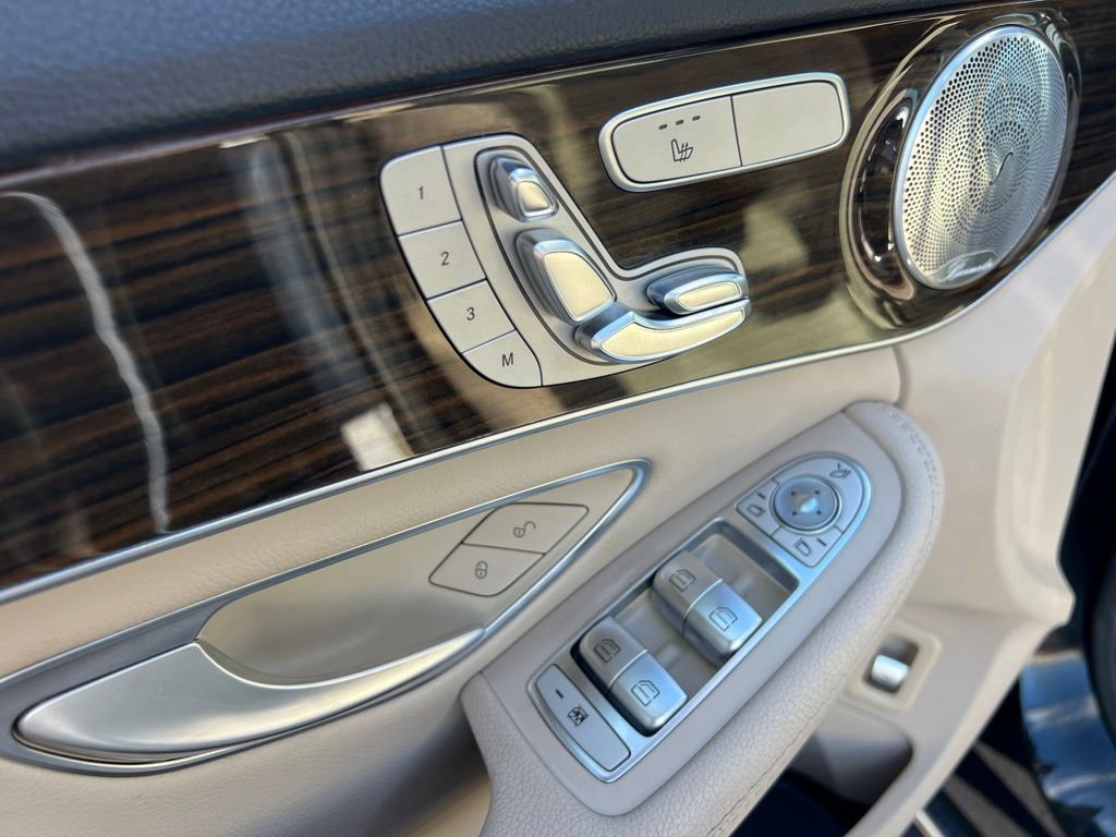 Used 2018 Mercedes-Benz C 300 4MATIC Sedan image 35