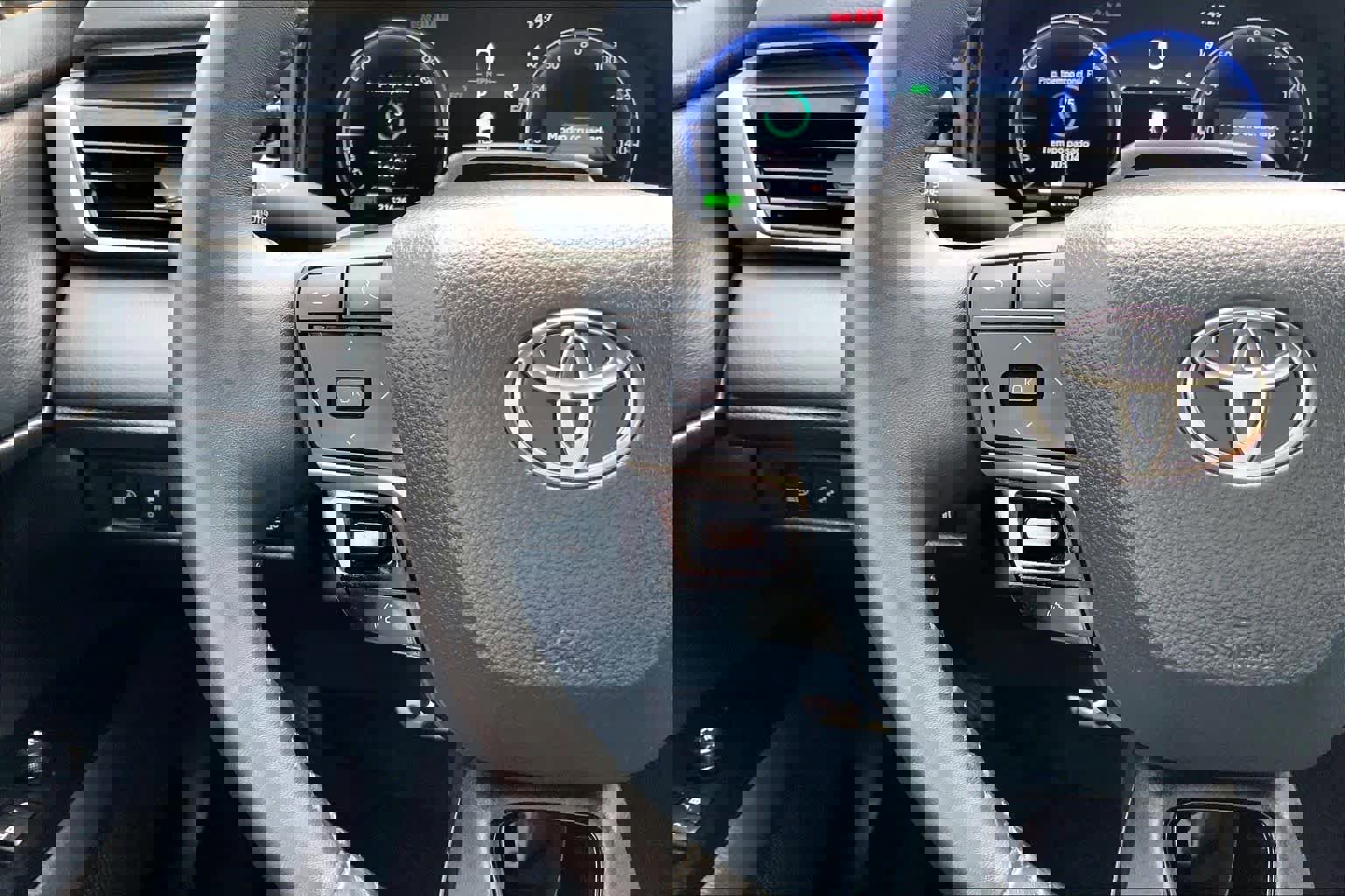 Used 2025 Toyota Camry XSE image 23