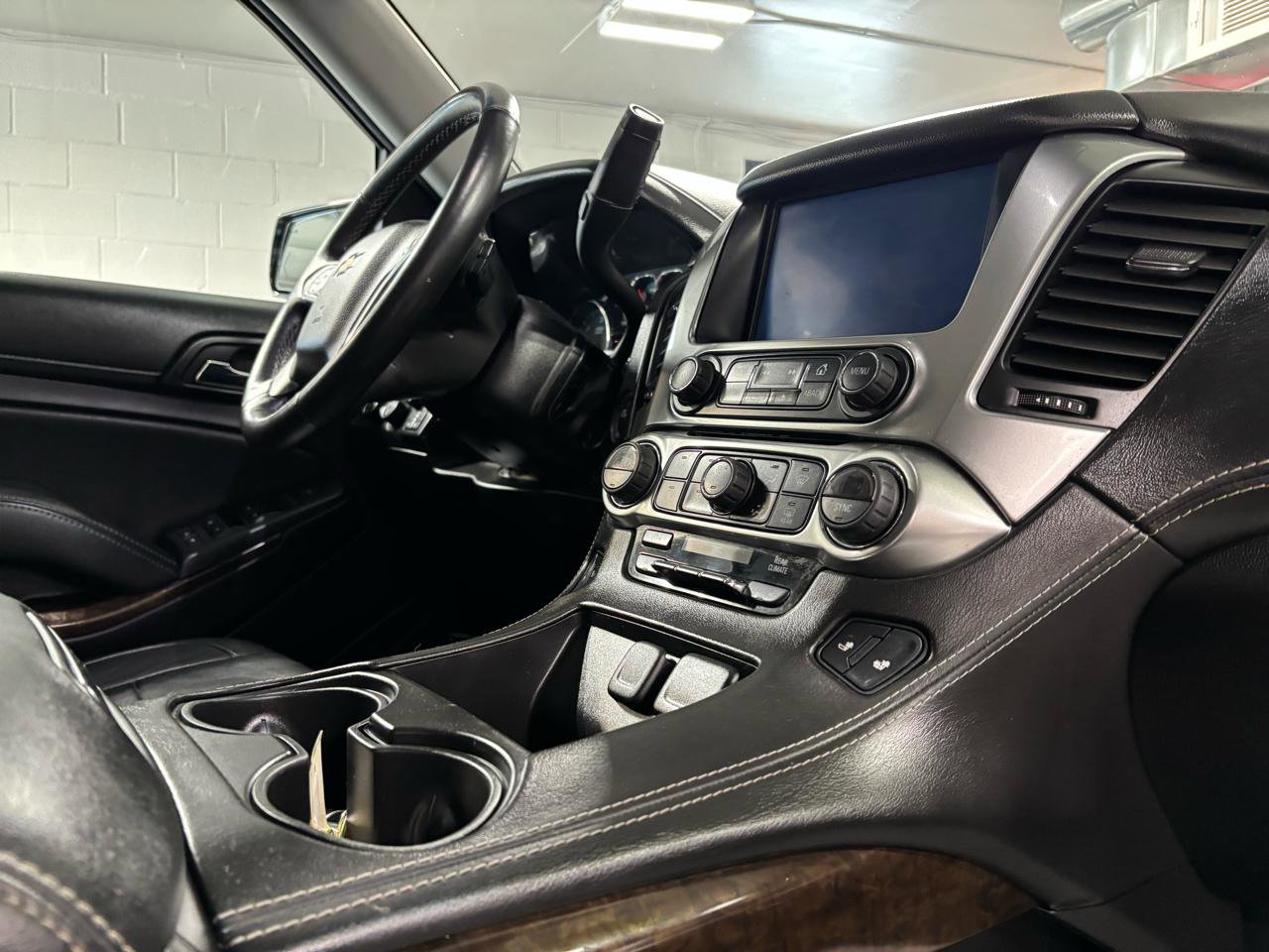 Used 2016 Chevrolet Suburban LT image 13