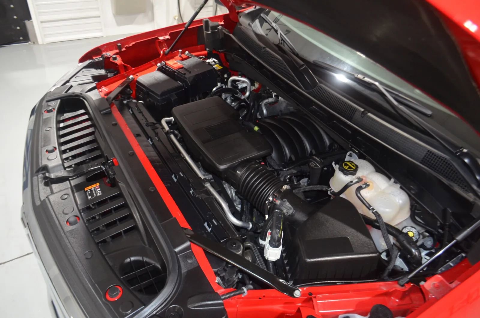 Used 2025 Chevrolet Silverado 1500 LT image 32