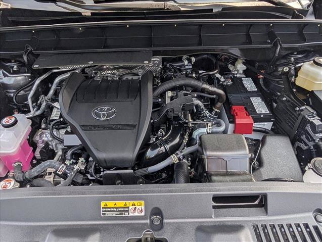 Used 2025 Toyota Highlander Platinum AWD/4WD image 25