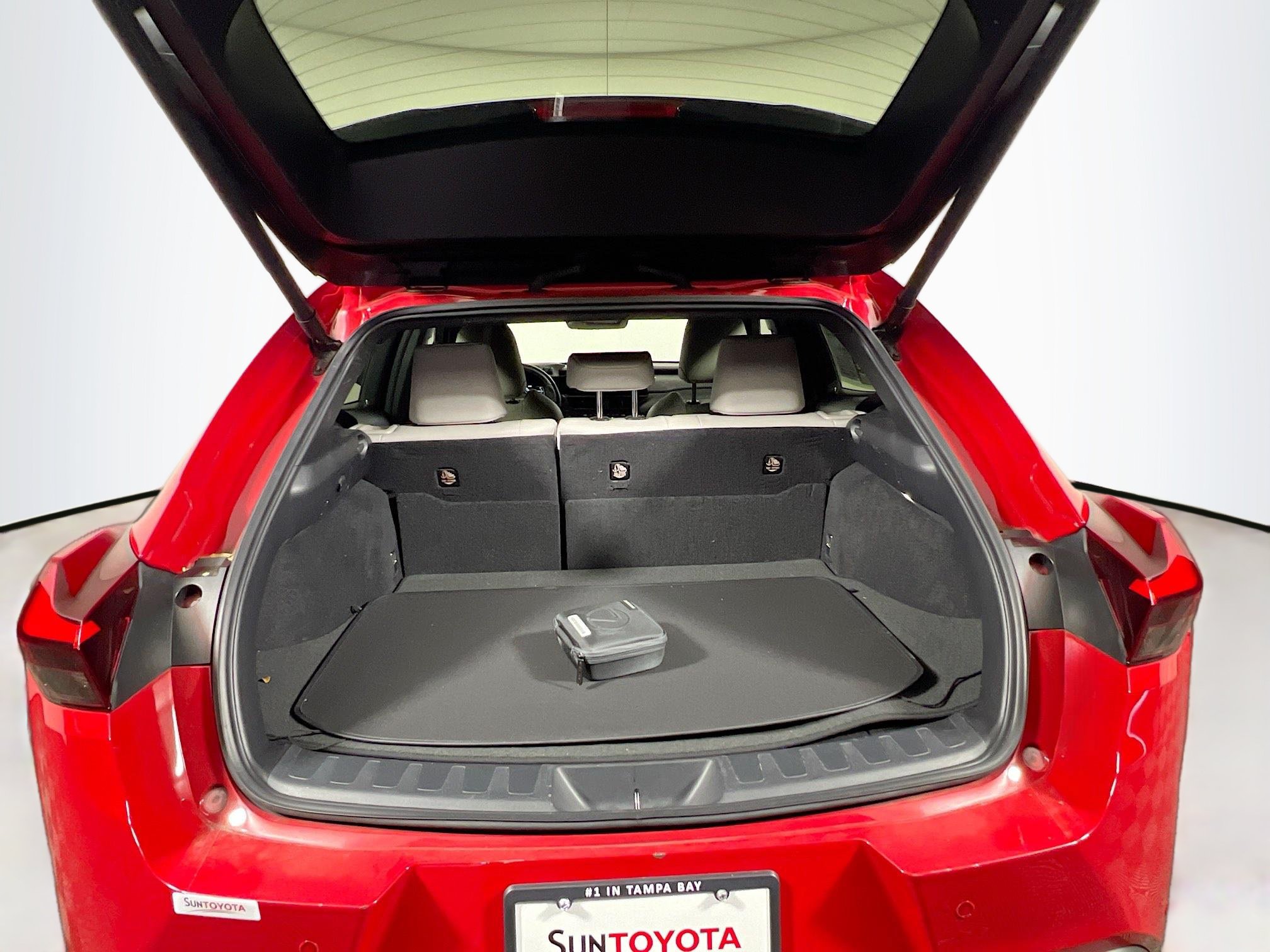 Used 2023 Lexus UX 250h FWD w/ Accessory Package (Z2) image 34