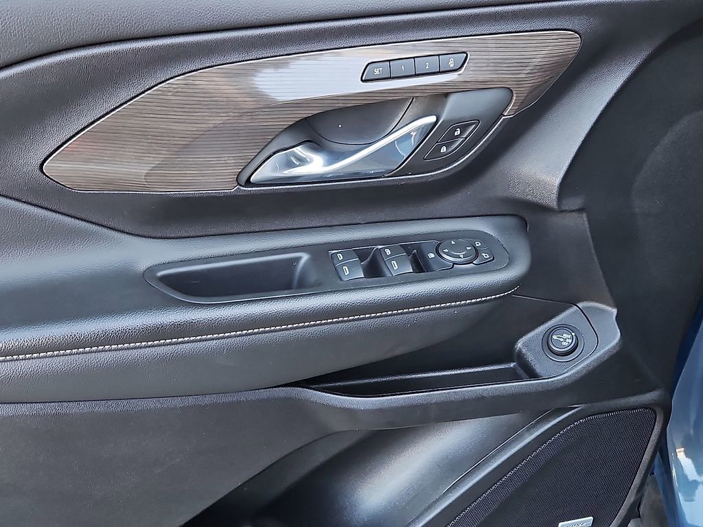 Used 2024 GMC Terrain Denali image 20