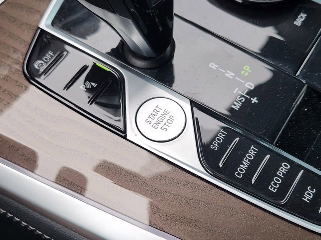 Used 2023 BMW X5 xDrive40i w/ M Sport Package AWD/4WD image 7