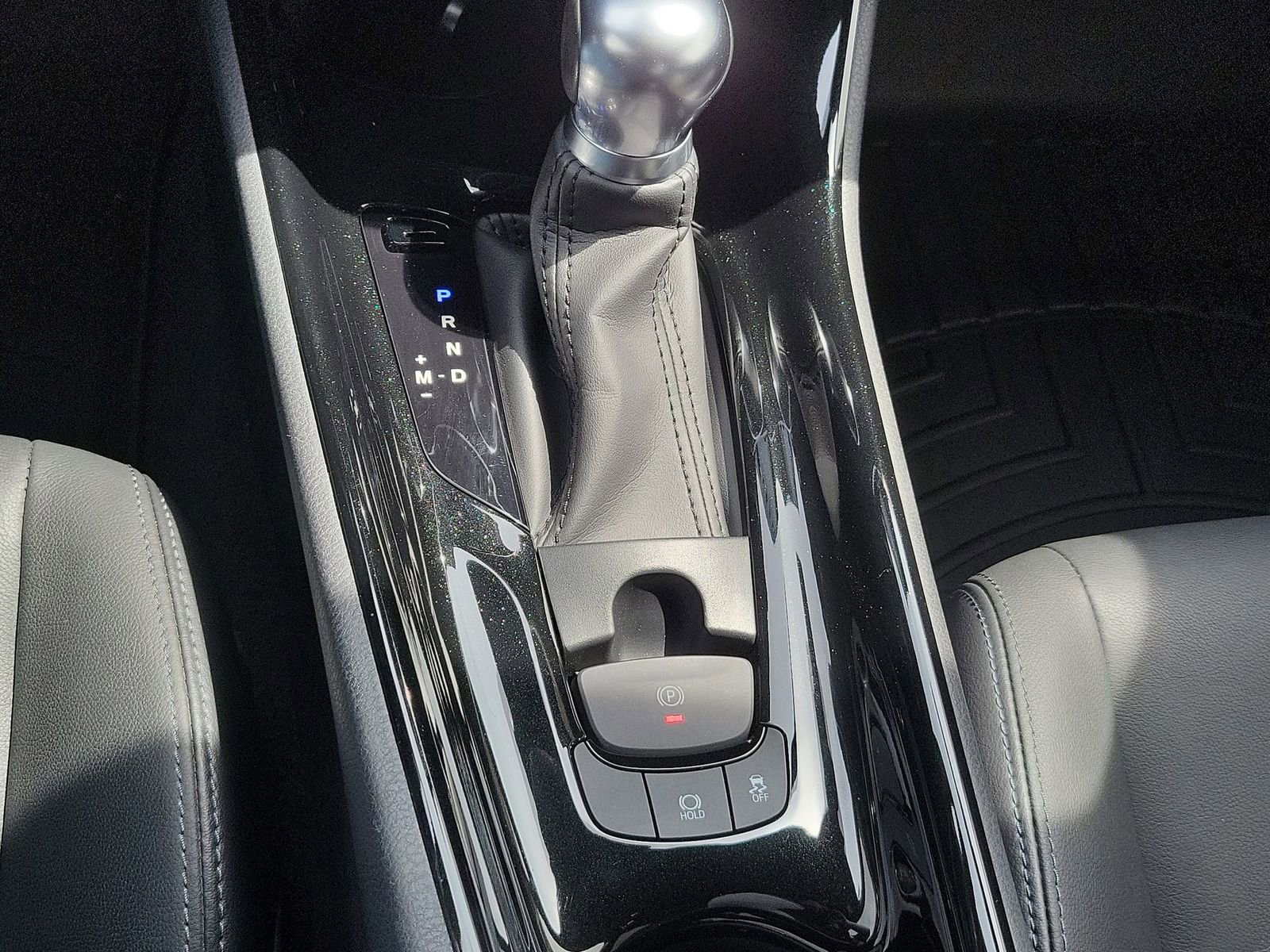Used 2019 Toyota C-HR Limited image 18
