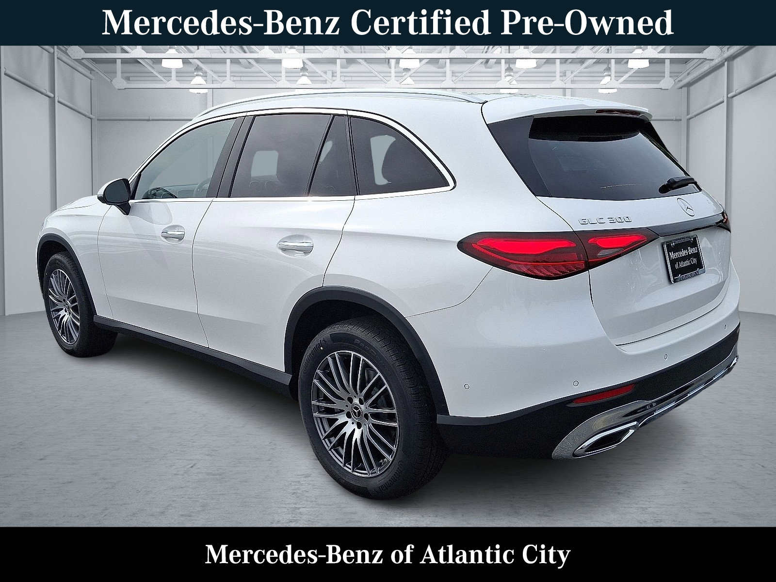 Certified 2025 Mercedes-Benz GLC 300 4MATIC image 4