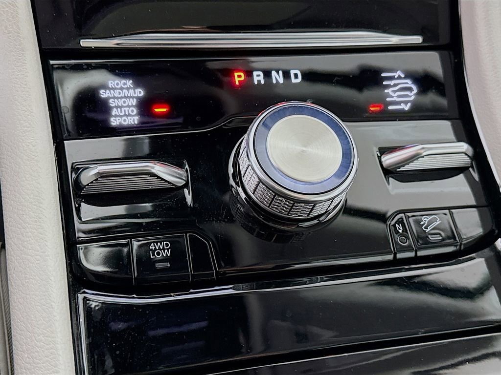 Used 2022 Jeep Grand Cherokee Overland image 11