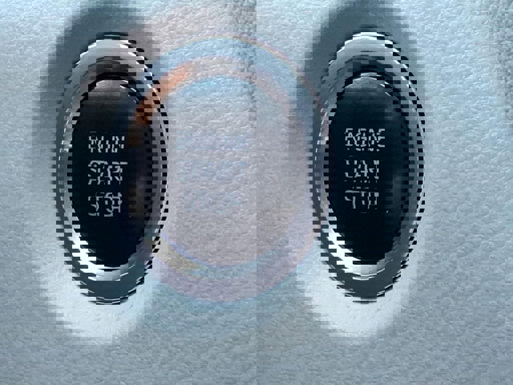 Used 2023 Toyota Corolla SE image 30