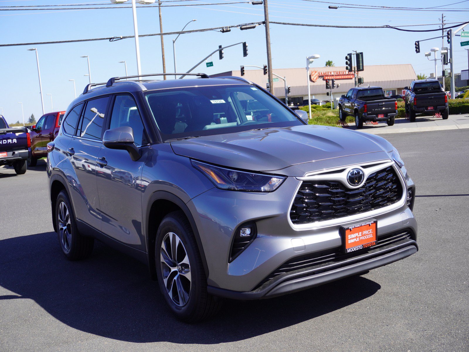 New 2026 Toyota Highlander XLE AWD/4WD image 1
