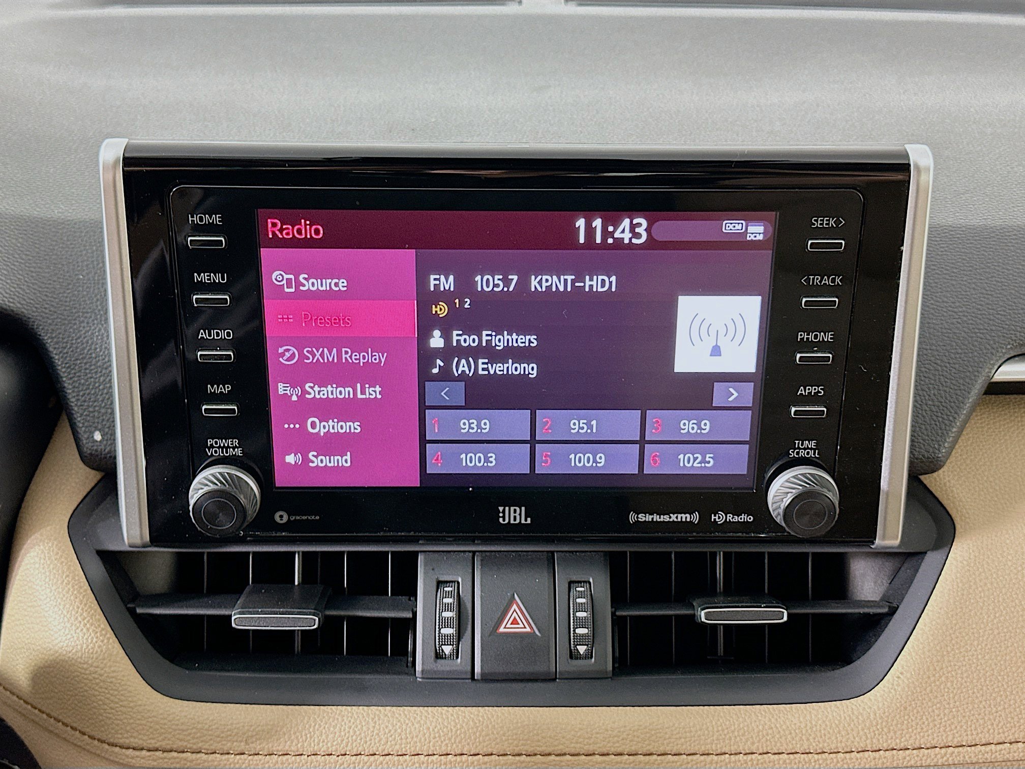 Used 2020 Toyota RAV4 XLE Premium AWD/4WD image 21