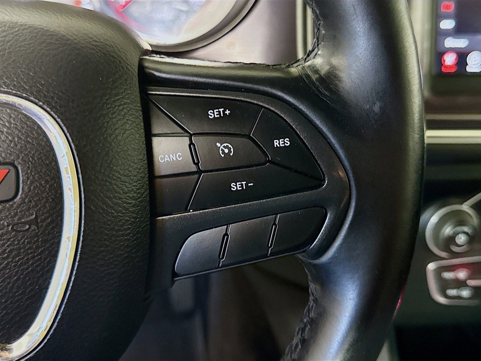 Used 2018 Dodge Charger SXT w/ Blacktop Package image 13