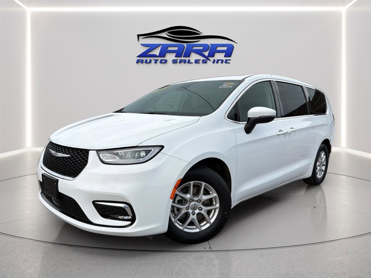 Used 2023 Chrysler Pacifica Touring-L