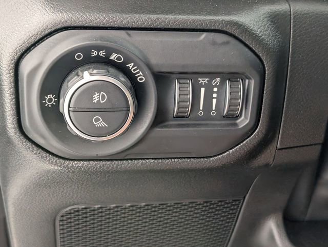 Used 2022 Jeep Gladiator Rubicon w/ Cold Weather Group image 13