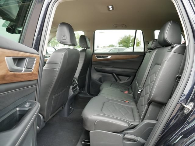 Certified 2025 Volkswagen Atlas SE AWD/4WD image 16