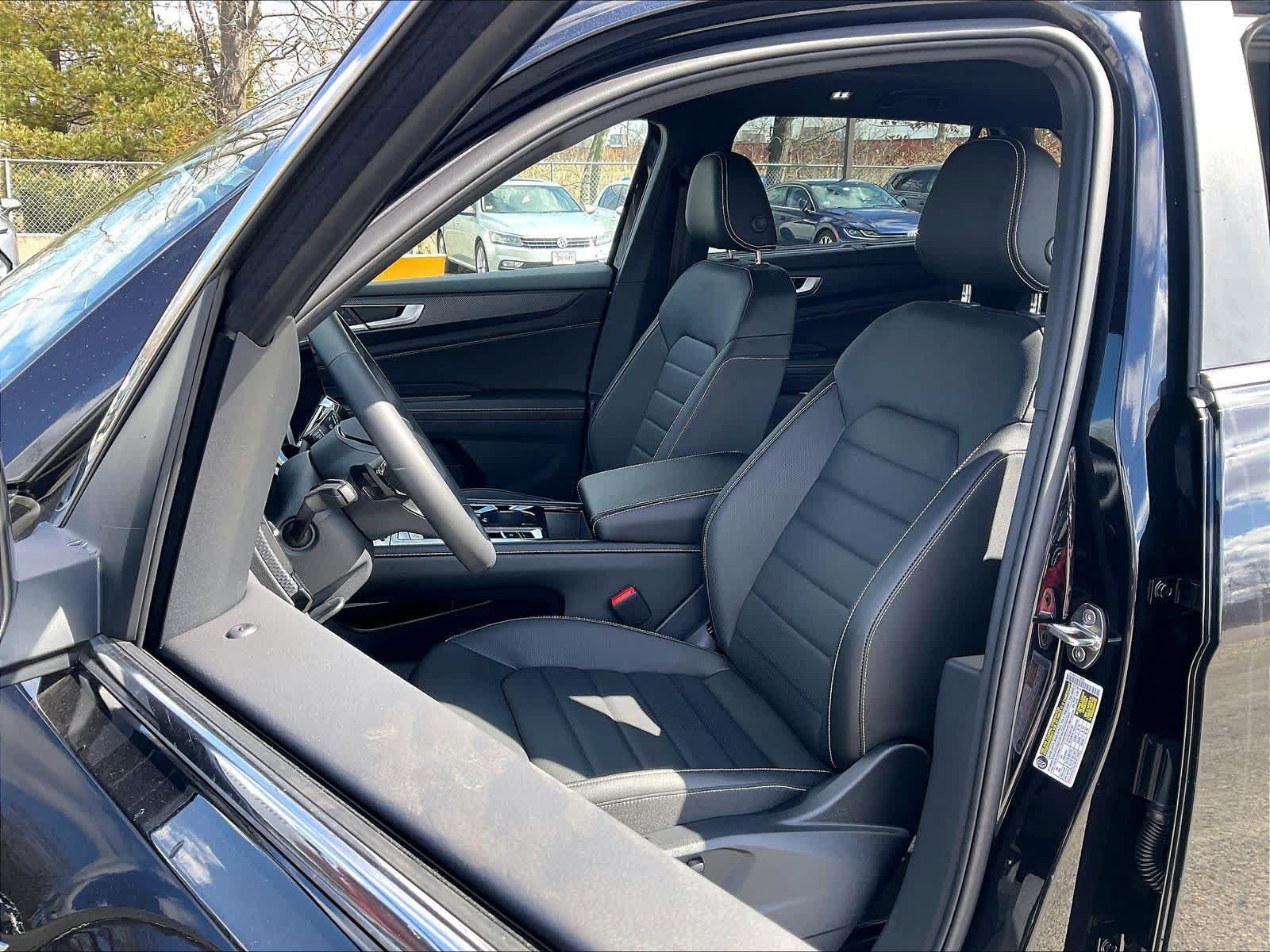 New 2026 Volkswagen Atlas Cross Sport SEL AWD/4WD image 11