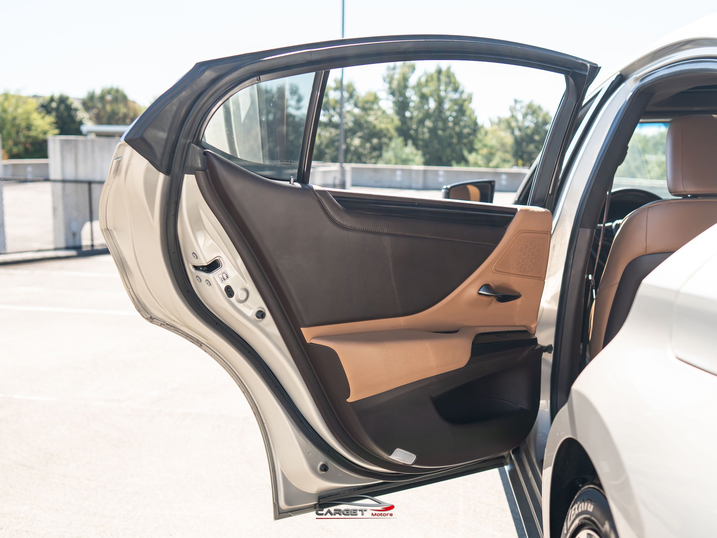 Used 2019 Lexus ES 350 w/ Premium Package FWD image 46