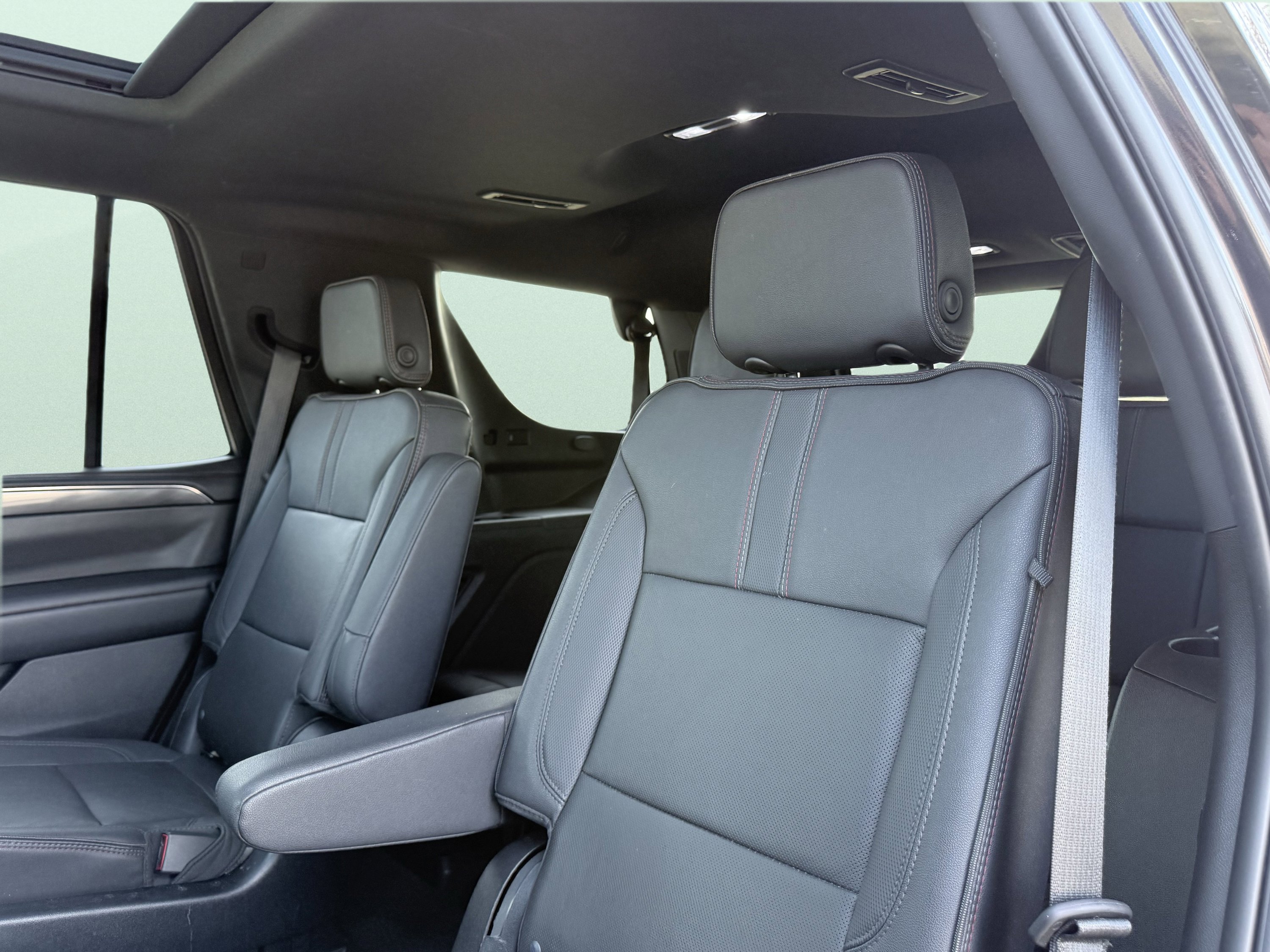Used 2023 Chevrolet Tahoe RST w/ Luxury Package RWD image 36