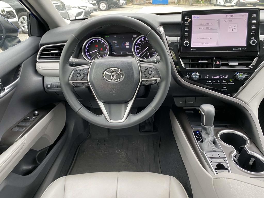 Used 2024 Toyota Camry XLE FWD image 10