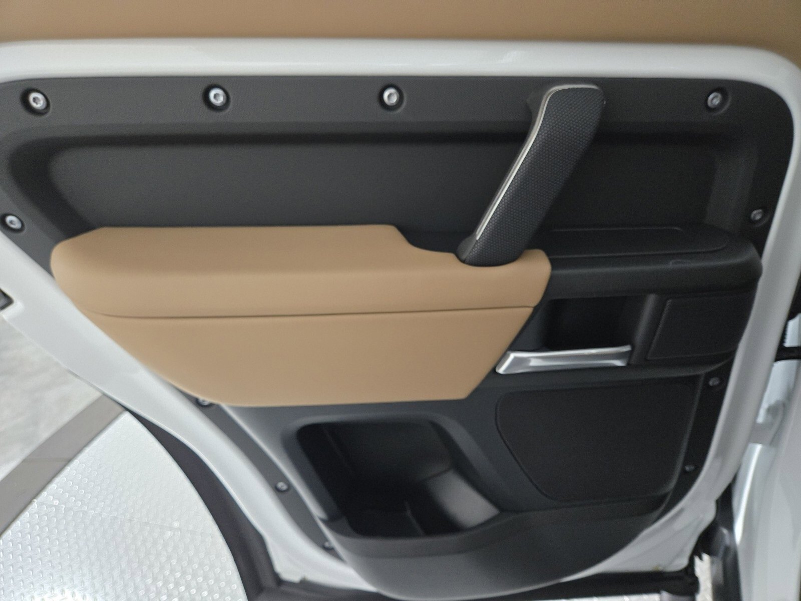 New 2026 Land Rover Defender 130 V8 image 22