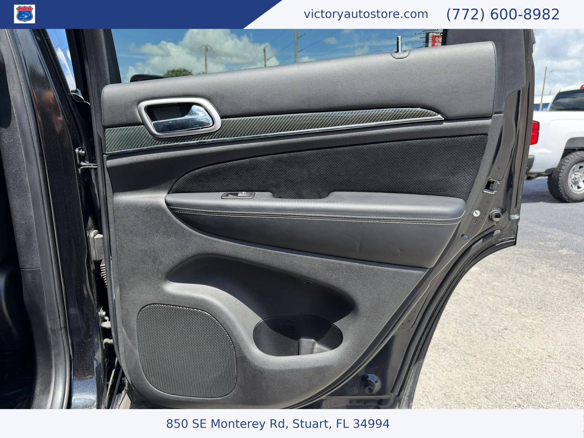 Used 2016 Jeep Grand Cherokee SRT AWD/4WD image 19