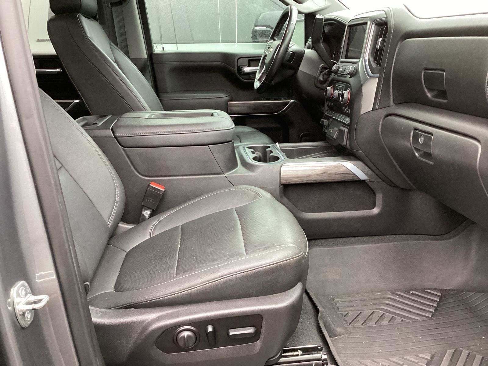 Used 2021 Chevrolet Silverado 1500 LTZ w/ LTZ Premium Package AWD/4WD image 6