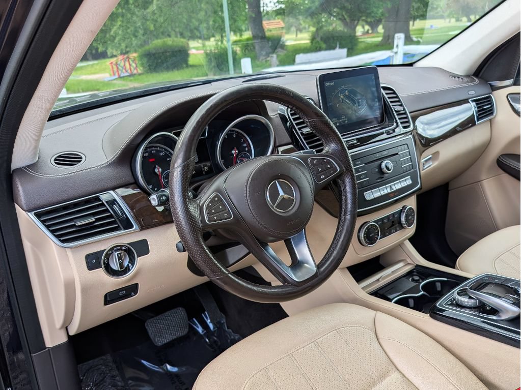 Used 2018 Mercedes-Benz GLS 450 4MATIC w/ Premium Package image 20