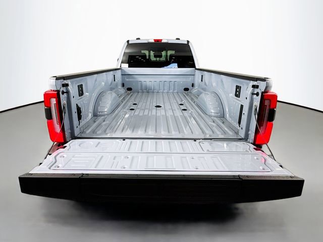 New 2026 Ford F450 Platinum image 28