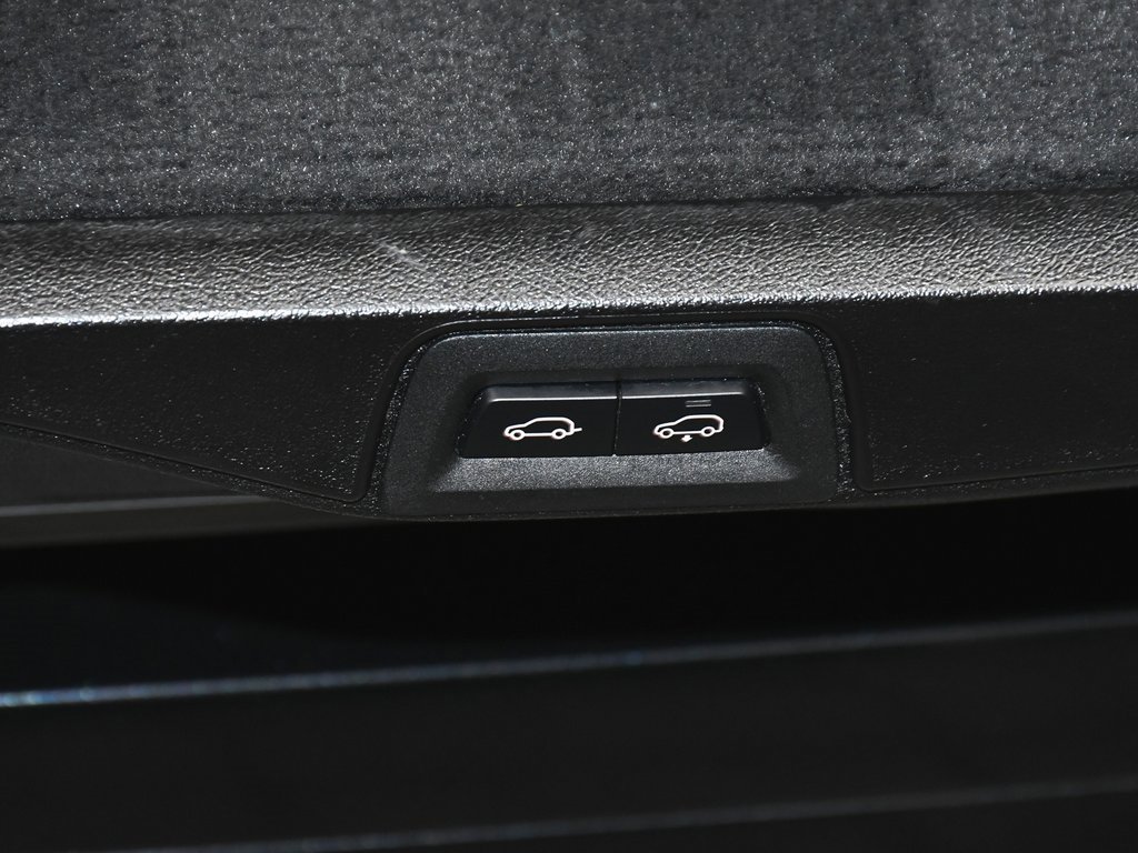 Used 2024 BMW X7 xDrive40i image 93