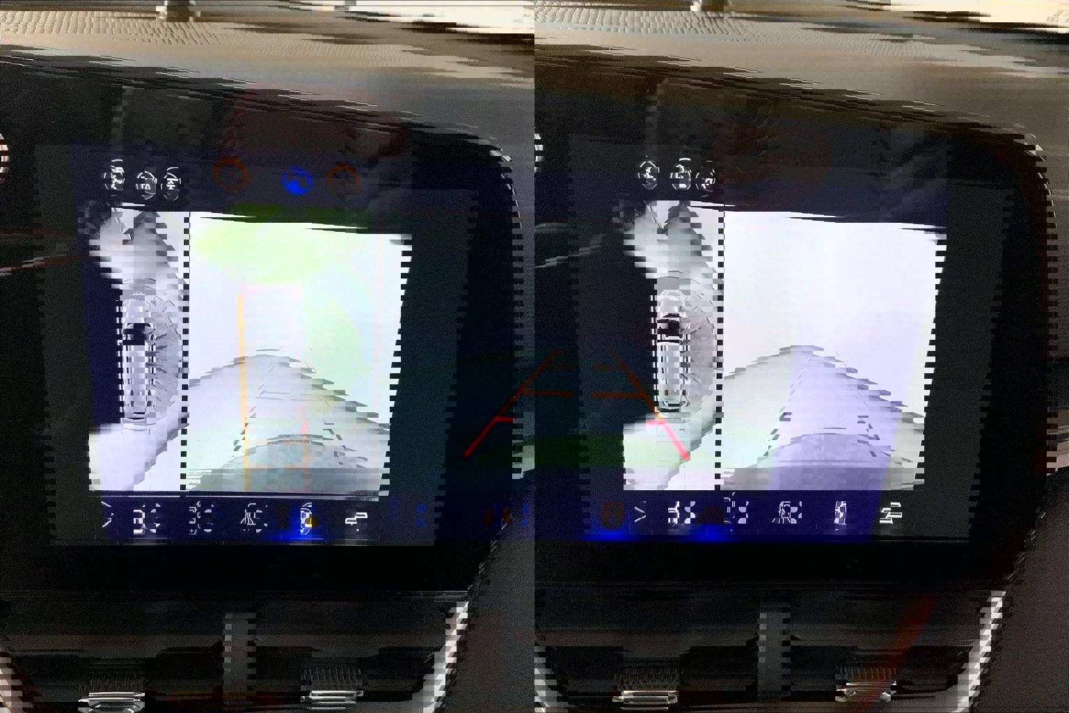 Used 2025 Chevrolet Equinox LT w/ Convenience Package II image 21