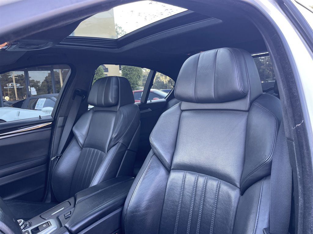 Used 2013 BMW M5 RWD image 3