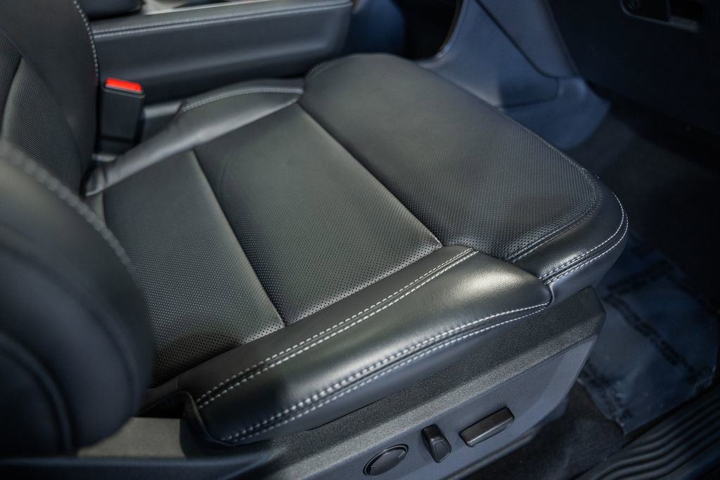 Used 2025 Ford Expedition Max Platinum w/ Driver's Package image 41