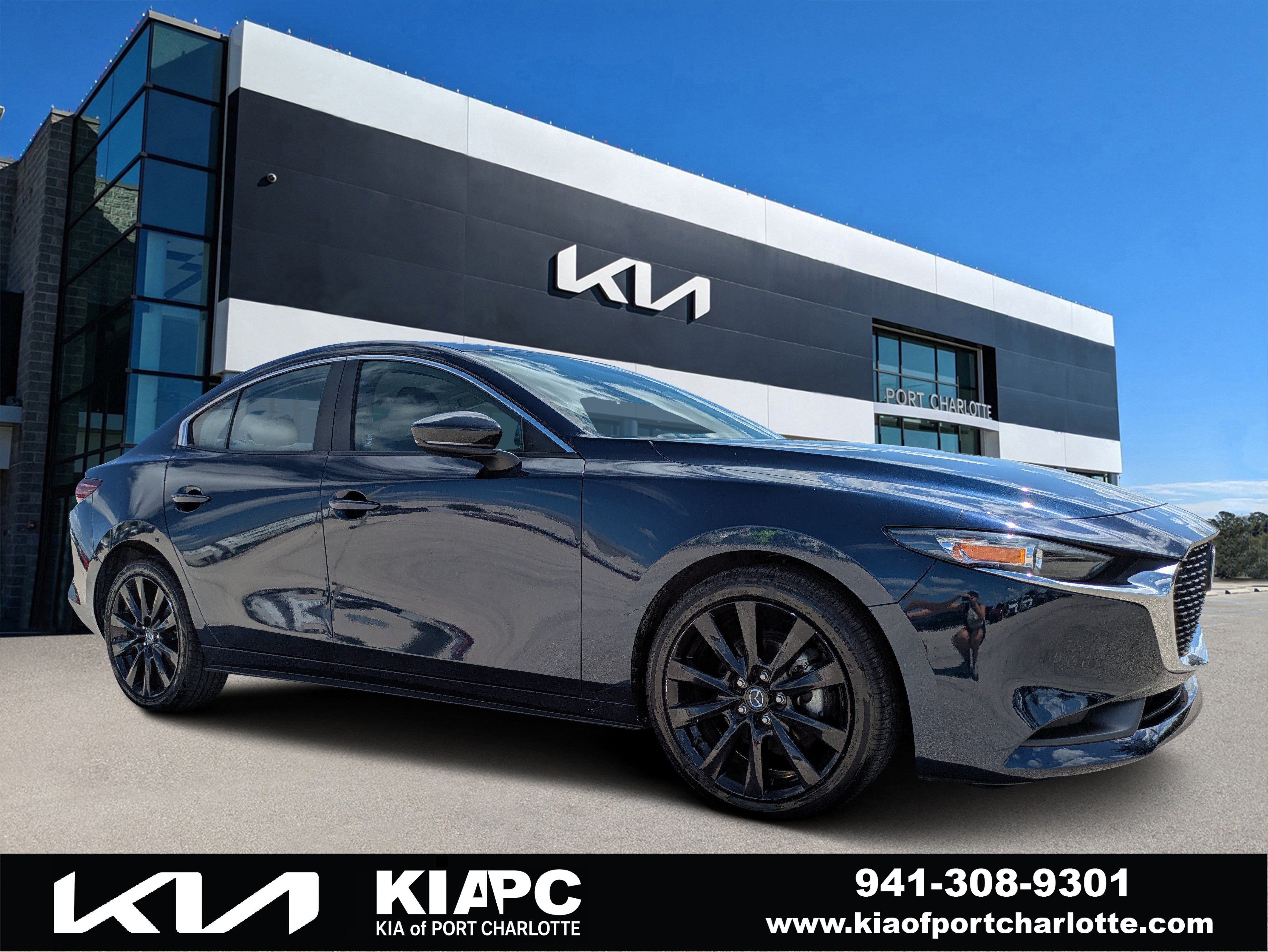 Used 2024 MAZDA MAZDA3 s FWD image 1