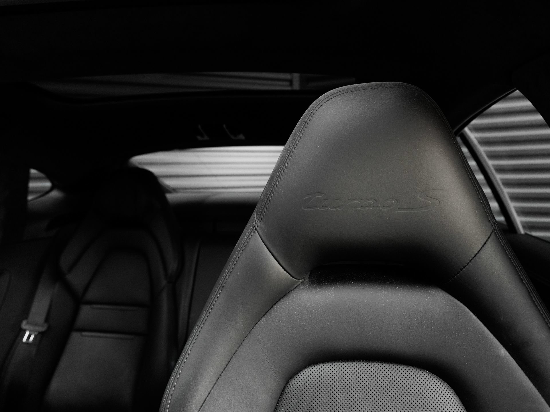 Certified 2018 Porsche Panamera Turbo S AWD/4WD image 16
