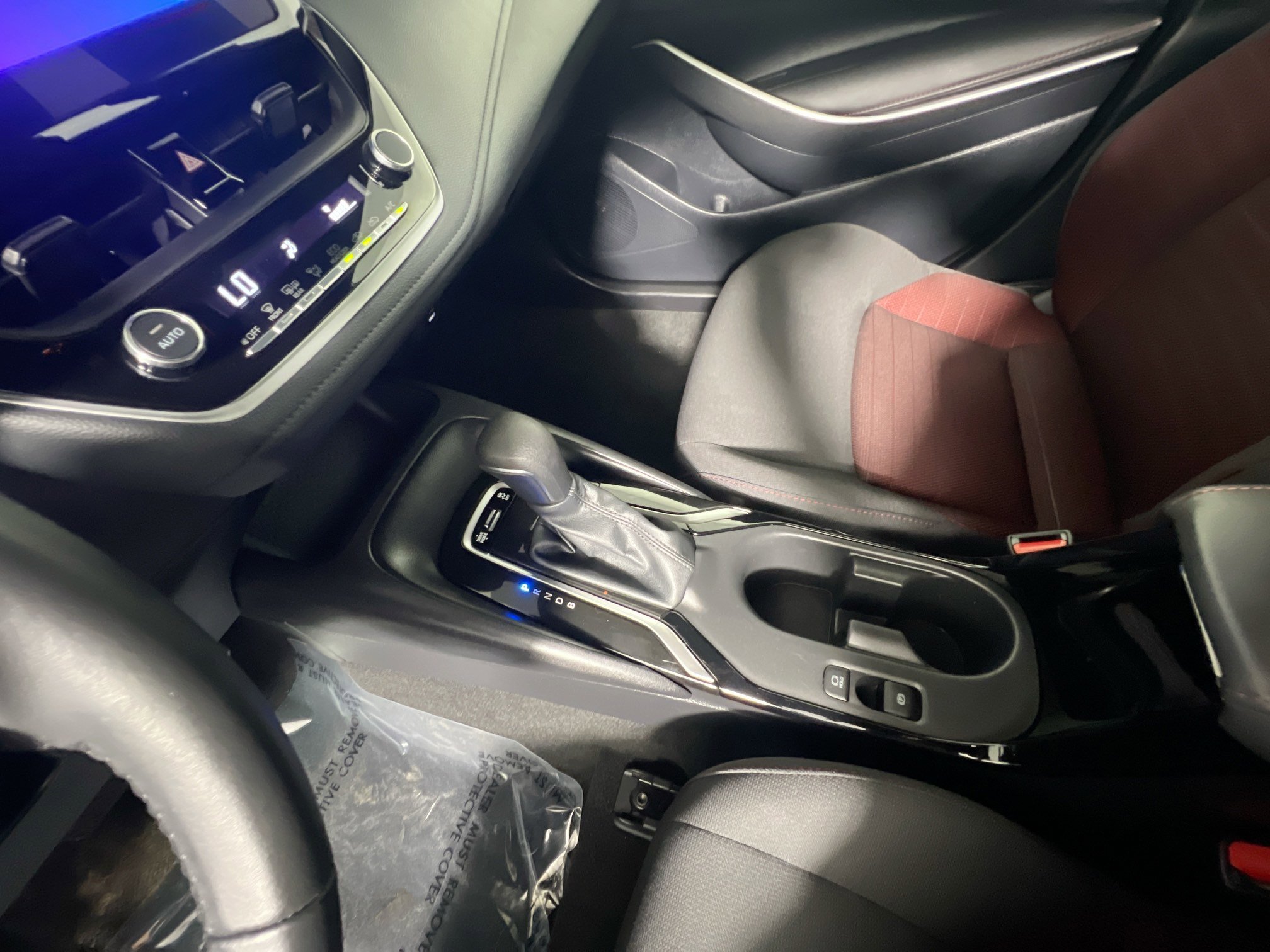 Used 2025 Toyota Corolla SE image 25