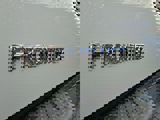 Used 2020 Nissan Frontier SV image 29