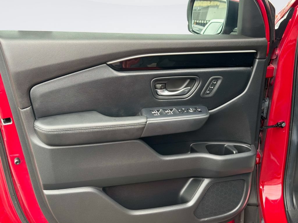 Used 2024 Honda Pilot Touring image 15