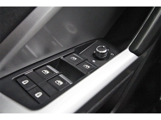 Used 2020 Audi Q3 2.0T Premium w/ Convenience Package image 21