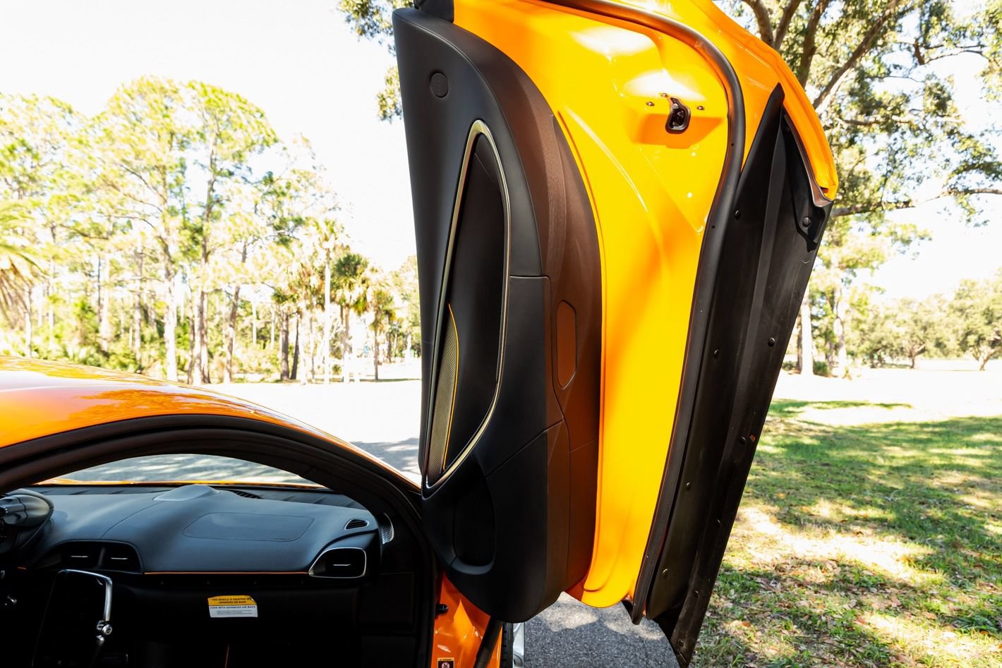 Used 2024 McLaren Artura RWD image 68