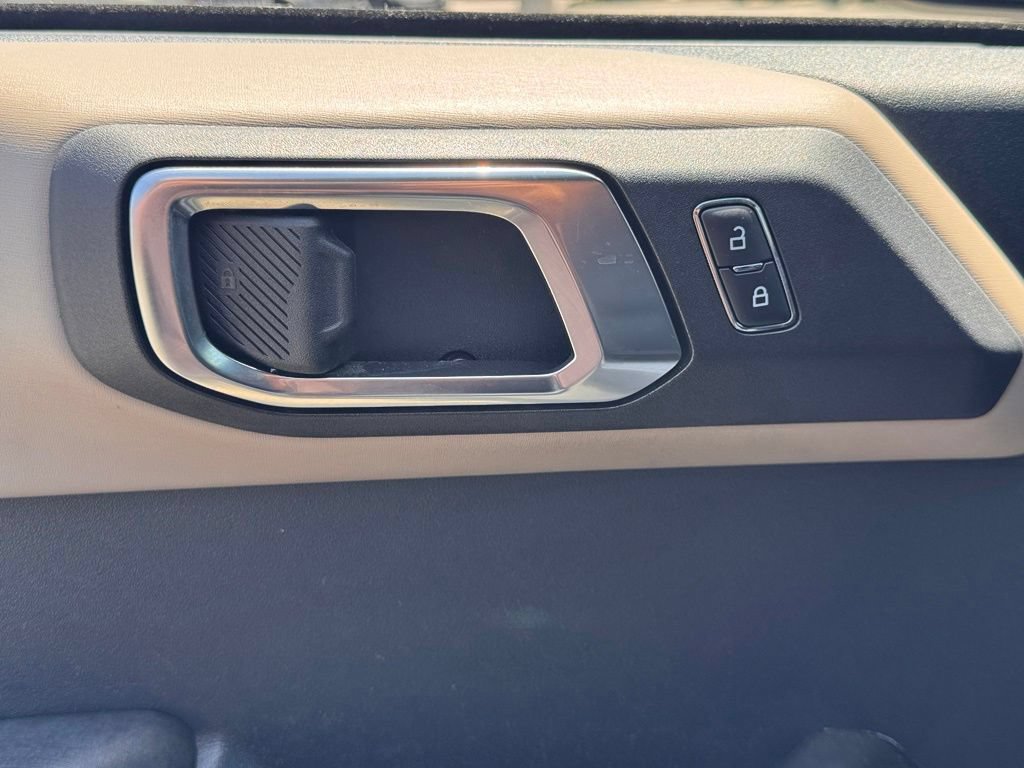 Used 2024 Ford Bronco Wildtrak AWD/4WD image 16