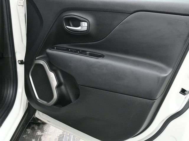 Used 2022 Jeep Renegade Limited image 9