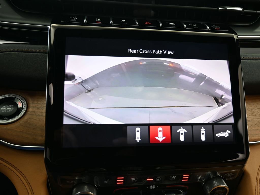 New 2025 Jeep Grand Cherokee Summit image 24