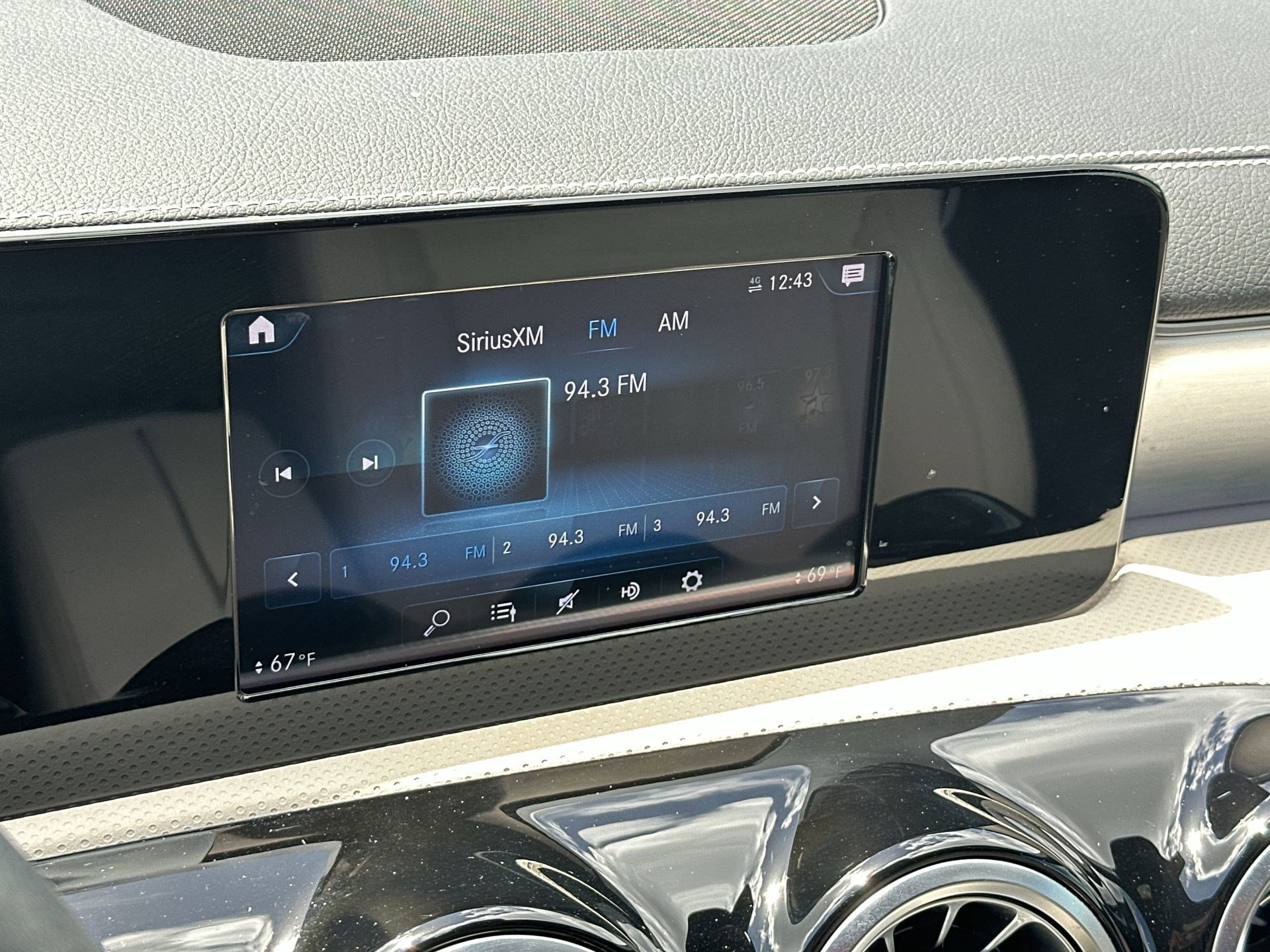 Used 2020 Mercedes-Benz CLA 250 image 12