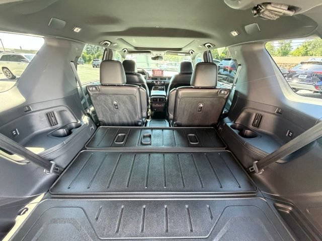 Used 2025 Honda Pilot TrailSport image 7
