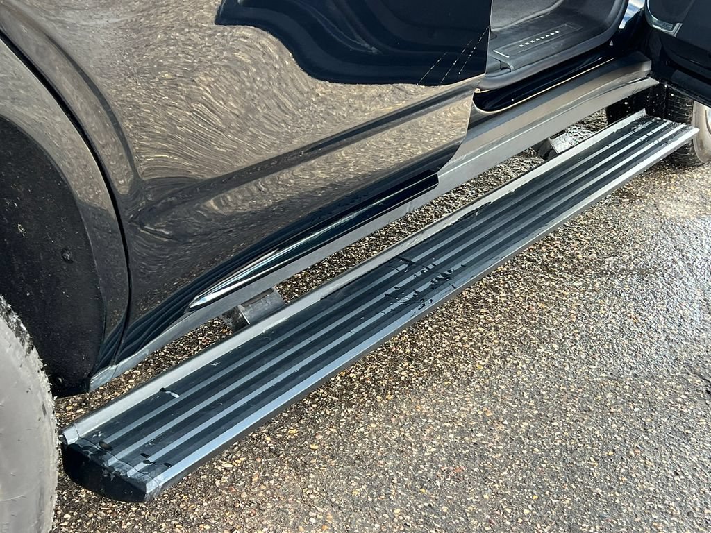 Certified 2025 Cadillac Escalade Sport Platinum w/ LPO, Floor Liner Package AWD/4WD image 13